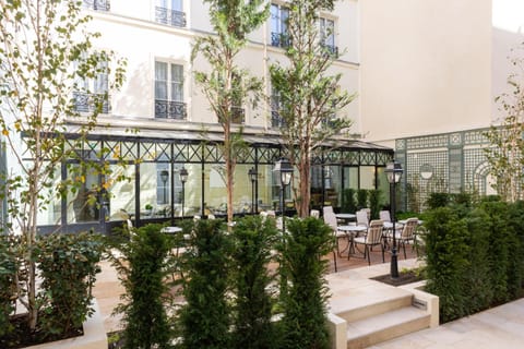 Lord Byron Hotel in Paris