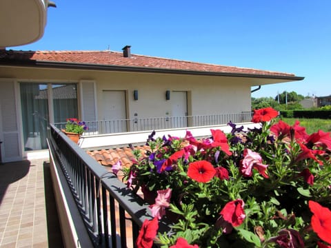 Spring, Balcony/Terrace