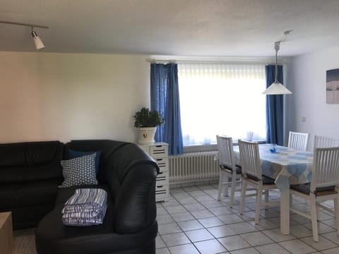 Living room, Photo of the whole room, Dining area