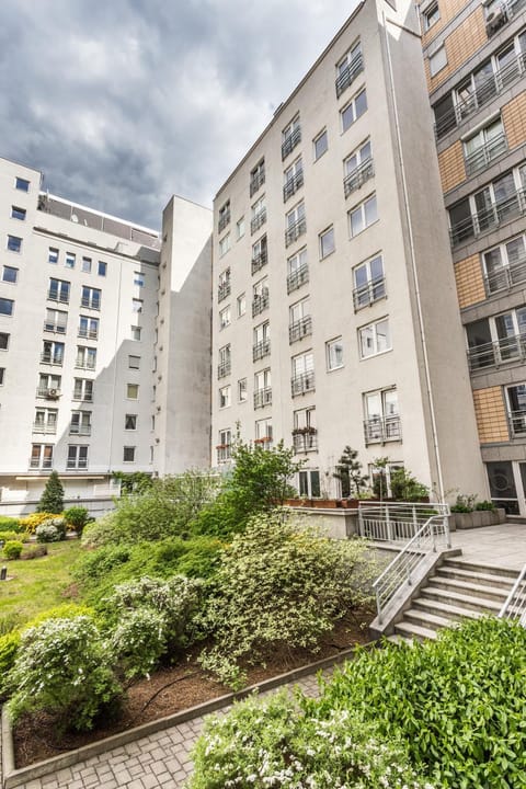 JessApart– Babka Tower Apartment Condo in Warsaw