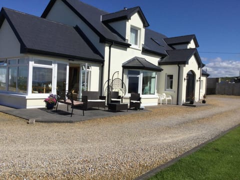 Atlantic Breeze Bed and Breakfast in County Donegal