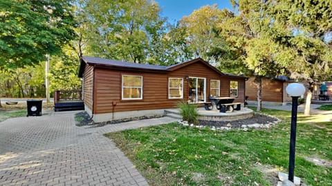 Island Club #105 House in South Bass Island