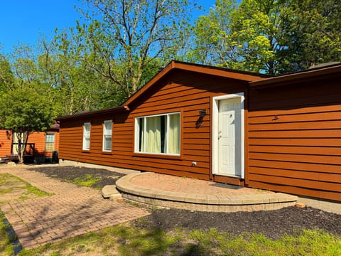 Island Club #110 House in South Bass Island