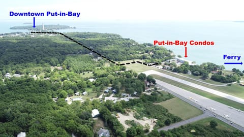 Put-in-Bay Poolview Condo #8 House in South Bass Island