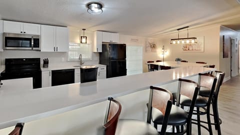 Island Club #4 House in South Bass Island