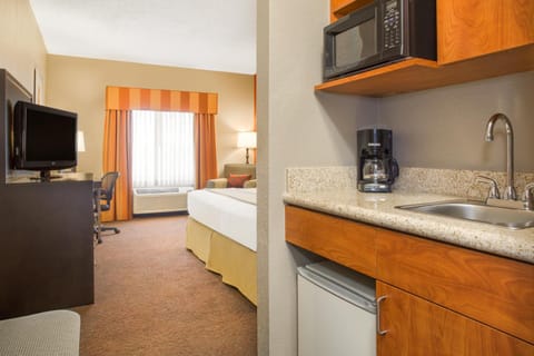 Holiday Inn Express & Suites - Muncie, an IHG Hotel Hotel in Muncie