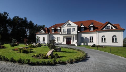 Folwark Ńemino Resort in Pomeranian Voivodeship