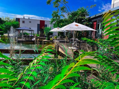 Garden, Balcony/Terrace, Lake view