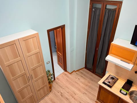 TV and multimedia, Kitchen or kitchenette, wardrobe