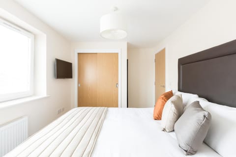 House of Fisher - Central Gate Apartment hotel in Newbury