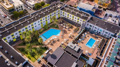 Bird's eye view, Swimming pool