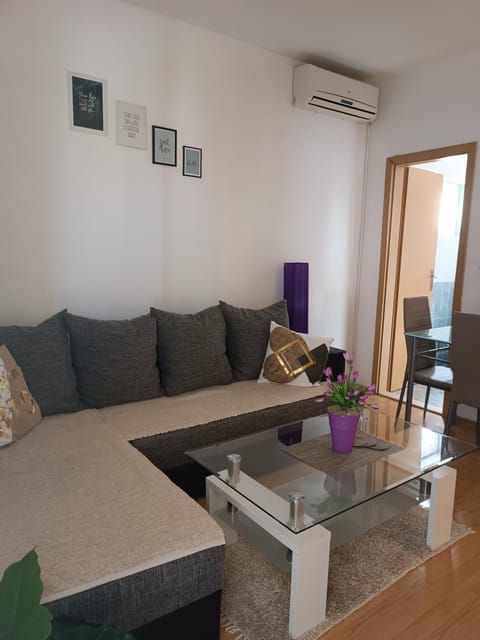 Apartment "San Marino" Wohnung in Baška Voda