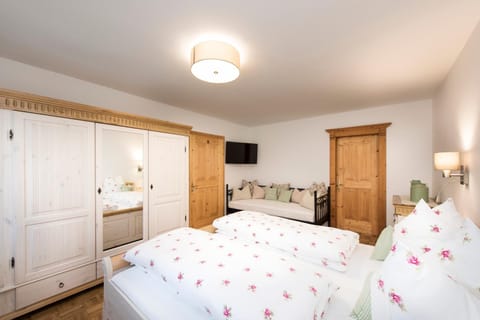 TV and multimedia, Bedroom