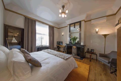 Louise sur Cour Bed and Breakfast in Saint-Gilles