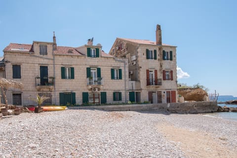 Facade/entrance, Beach