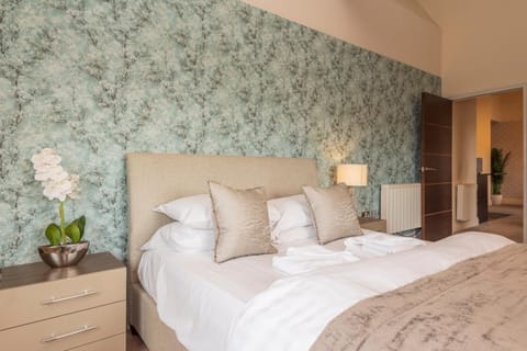 Heritage Serviced Suites - Serviced Apartments Apartment in Huddersfield