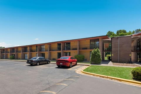 Econo Lodge Hotel in High Point