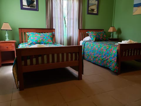 SLO-N-EZ Villa- Gold Standard Certified Villa in Belize District