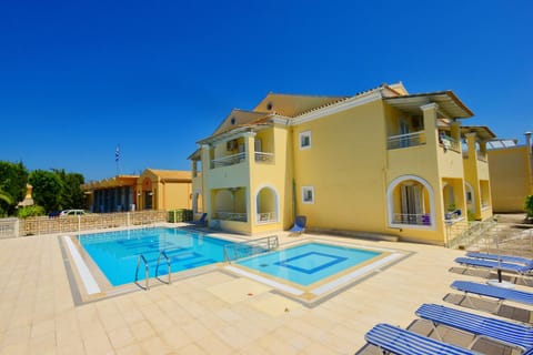 Property building, Swimming pool, Swimming pool