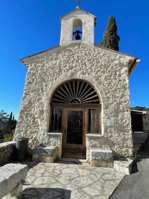 Au Pied des Baous Pousada com café da manhã (B&B) in Vence