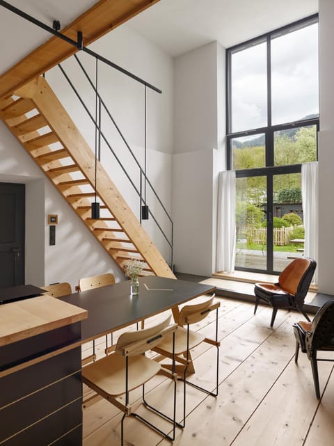 View (from property/room), Balcony/Terrace, Living room