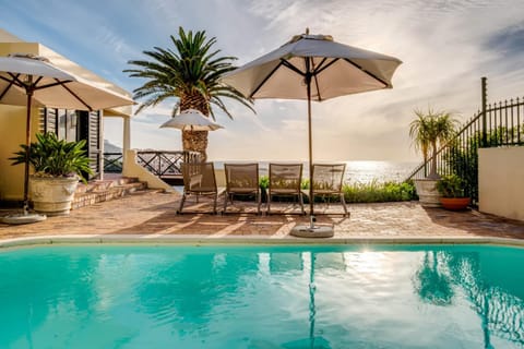 Garden view, Sea view, Swimming pool, sunbed