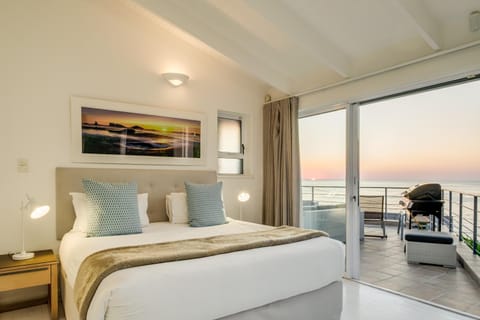 Bungalow on 4th Condo in Camps Bay