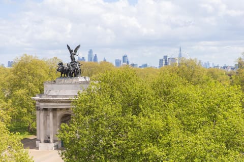 Nearby landmark, View (from property/room), City view, City view, Landmark view, Landmark view