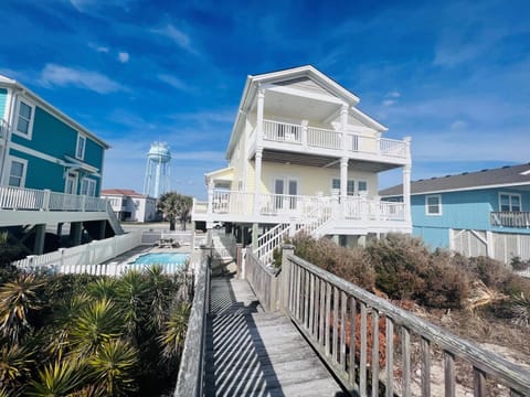 1 E Z Access House in Holden Beach