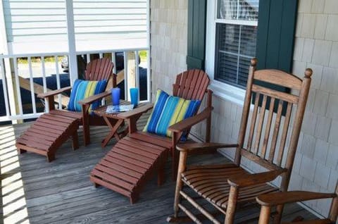 Coast 'N Along House in Holden Beach