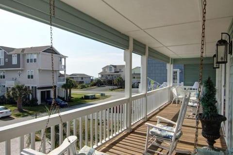 Fiddler's Green II House in Holden Beach