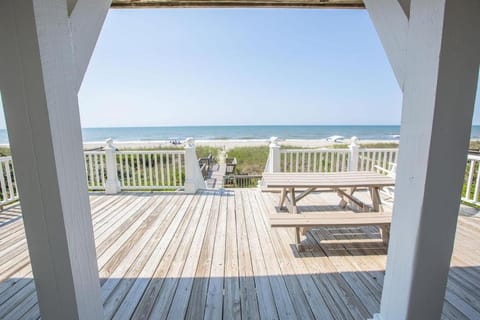 Paw-Paw's Place House in Holden Beach