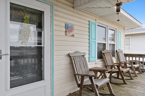 Yellow Bird Casa in Holden Beach