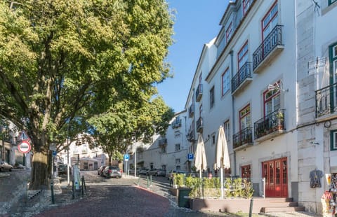 Casa do Castelo Condo in Lisbon