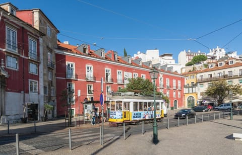 Casa do Castelo Condo in Lisbon