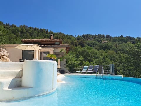 Spacious Dream Villa near Monaco Villa in Roquebrune-Cap-Martin