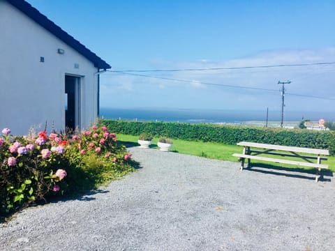 Garden, Seating area, Sea view