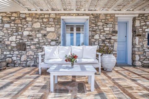 Golden Sunset Villas Villa in Mykonos, Mikonos 846 00, Greece