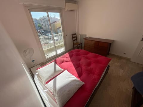 2 piéces bord de mer à proximité nice, antibes et monaco, 4 personnes à cros de cagnes sur mer Apartment in Cagnes-sur-Mer