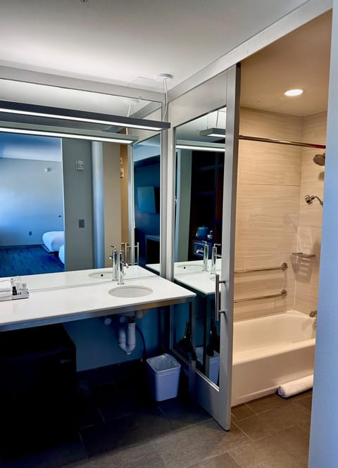 Aloft Austin Northwest Hotel in Cedar Park