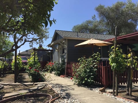Andrea's Hidden Cottage Casa in Sonoma