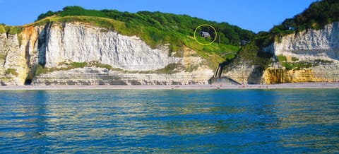 Property building, Day, Beach, On site, Sea view