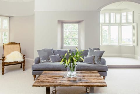 Living room, Decorative detail, Seating area, On site