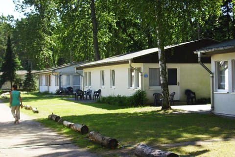 Facade/entrance, Garden, Balcony/Terrace