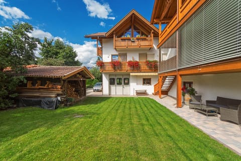 Garden, Balcony/Terrace