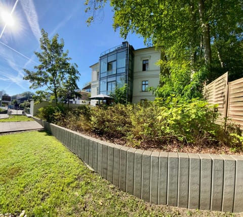 Property building, Balcony/Terrace