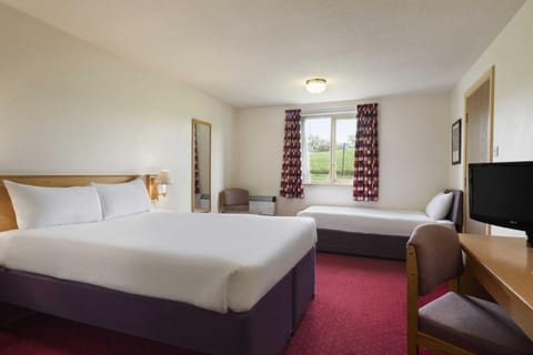 Days Inn Tewkesbury Hotel in Wychavon District