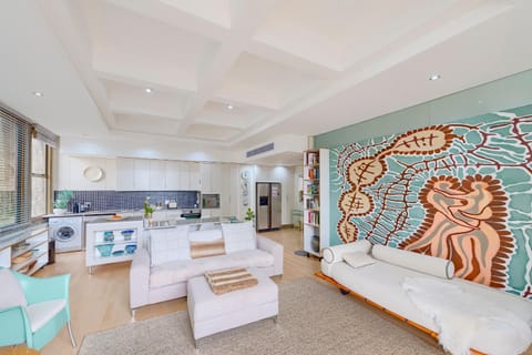 #1101 Cartwright - Chic Downtown Apartment Condo in Cape Town