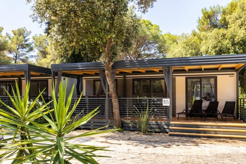 Mobile Homes & Bungalows Ljutić Campground/ 
RV Resort in Biograd na Moru