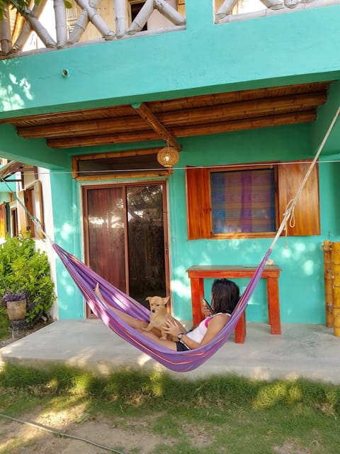 Hostal Puerto Engabao "El Surf Shelter" Hostel in Guayas